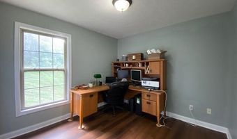 105 Springhill Dr, Bardstown, KY 40004