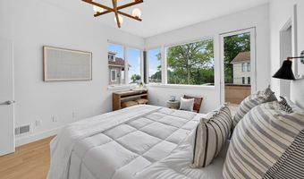 34 Howard Ave, Branford, CT 06405