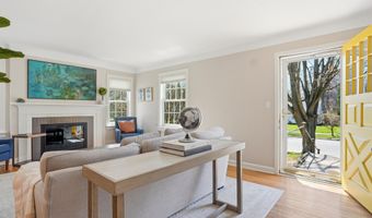 1102 Arborview Blvd, Ann Arbor, MI 48103