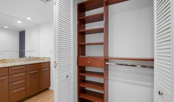 3675 N Country Club Dr 2302, Aventura, FL 33180