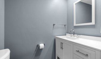 4710 W CAPITOL Dr, Appleton, WI 54913