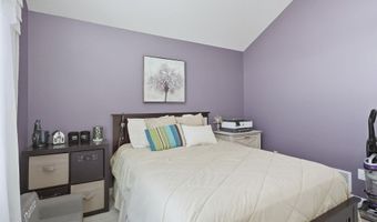 237 Broadmore Cir, Angola, IN 46703