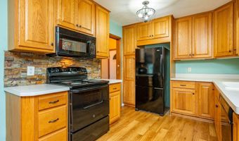 2213 Jensen Ave, Ames, IA 50010