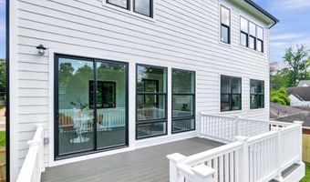 5617 23RD St N, Arlington, VA 22205