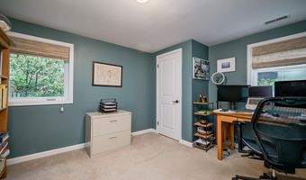 7016 WILSON Ln, Bethesda, MD 20817