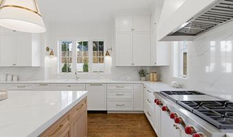 7705 HOLIDAY Ter, Bethesda, MD 20817