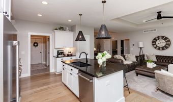 1816 Starling Ct, Polk City, IA 50226