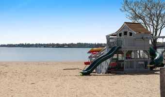 7 Waverly Rd, Darien, CT 06820