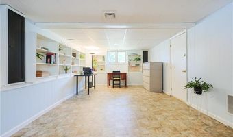 15 Blue Jay Dr, Cranston, RI 02920