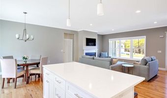 9 Cassidy Trl, Coventry, RI 02816