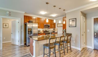 6301 EDSALL Rd 122, Alexandria, VA 22312