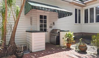 1233 GOLDEN Ln, Orlando, FL 32804