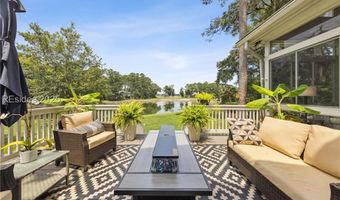 36 Hawthorne Rd, Bluffton, SC 29910