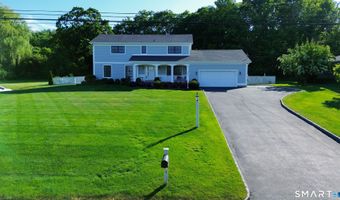 14 E Gate Rd, Danbury, CT 06811