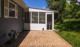 49 Canterbury Dr, Athens, OH 45701