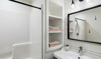 66300 White Rock Loop, Bend, OR 97703