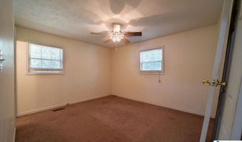 1009 MAXANNA Dr, Anniston, AL 36206