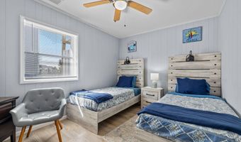 205 Barefoot Ln, Atlantic Beach, NC 28512