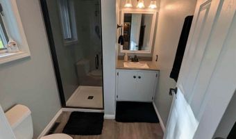 821 Country Club Dr, Akron, IA 51001