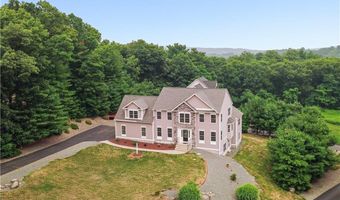 14 Longbrook Dr, Cumberland, RI 02864