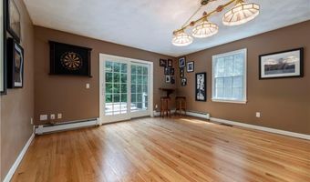 258 Woodridge Dr, North Kingstown, RI 02874