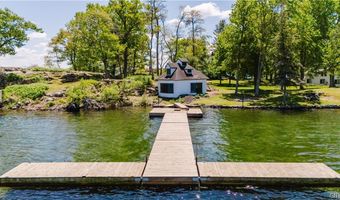 3 Manhattan, Alexandria Bay, NY 13607