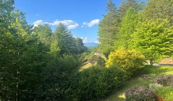 750 Double Springs Dr, Almond, NC 28702