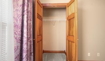 6040 Eden Dr, Aurora, IN 47001