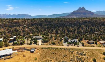 2868 N Foothill Dr, Apple Valley, UT 84737