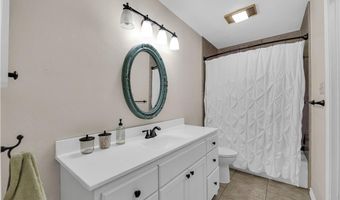 912 Palm Dr, Alamo, TX 78516