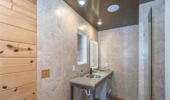 364 E 1600 Rd, Baldwin City, KS 66006