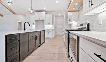 6 Kintyre Pl, Bella Vista, AR 72715