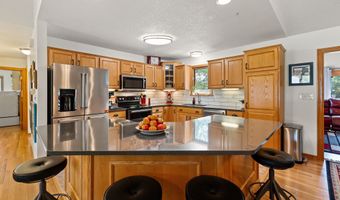 835 S 11th St, Adel, IA 50003