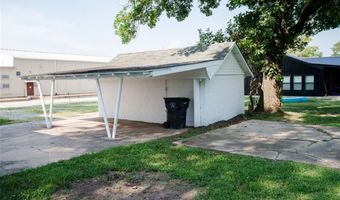 707 E 5th St, Altamont, KS 67330