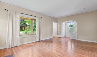 925 Lincoln Ave, Adrian, MI 49221