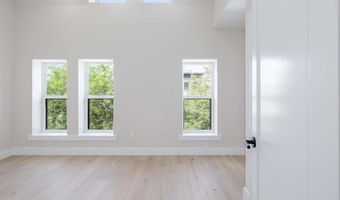 722 KENYON St NW #2, Washington, DC 20010