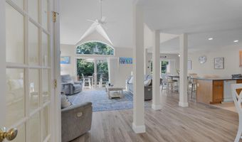 5 Sea Knoll Ct, Bourne, MA 02532