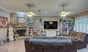 133 Downs Dr, Benton, LA 71006