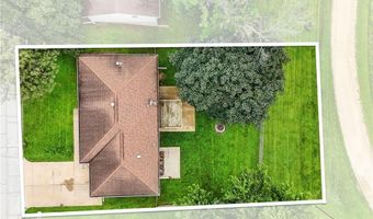 413 E 5th St, Anamosa, IA 52205