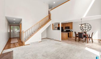 324 S Spring Pl, Brandon, SD 57005