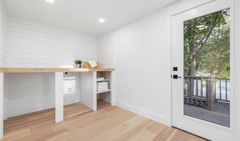 7 Sheffield Ave, Newport, RI 02840