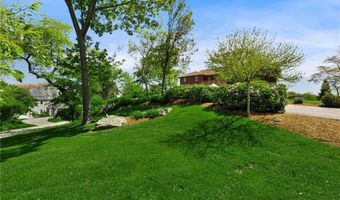 11 Cove Rd, Narragansett, RI 02882