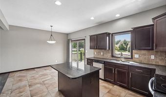 4715 NW 2nd St, Ankeny, IA 50023