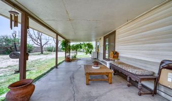 323 L St, Carlsbad, NM 88220