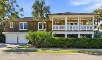 698 BEACH Ave, Atlantic Beach, FL 32233