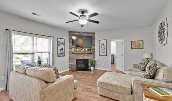 243 Castleton Cir, Boiling Springs, SC 29316