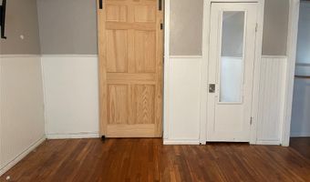 110 S Hubbard St, Alvord, TX 76225