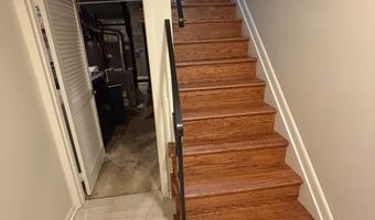 5107 CLIFFHAVEN Dr, Annandale, VA 22003