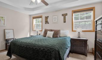 1800 S DERKS Dr, Appleton, WI 54915