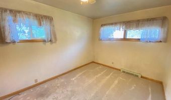 1019 SW 8th Ave, Aberdeen, SD 57401
